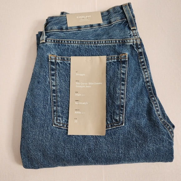 Everlane The Curvy 90s cheeky straight jean - Picture 14 of 16